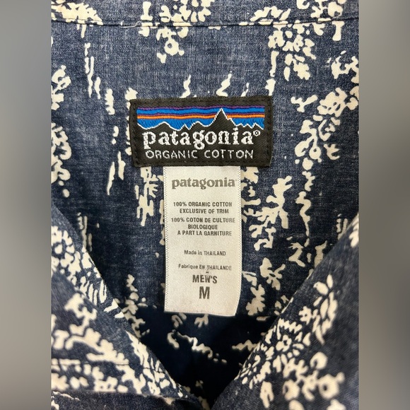 Patagonia Organic Cotton Navy & Ivory Floral Men's Short Sleeve Button Shirt Med - Picture 2 of 2